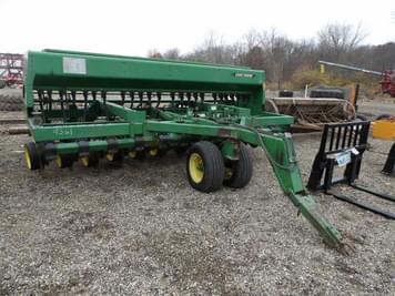 Main image John Deere 750